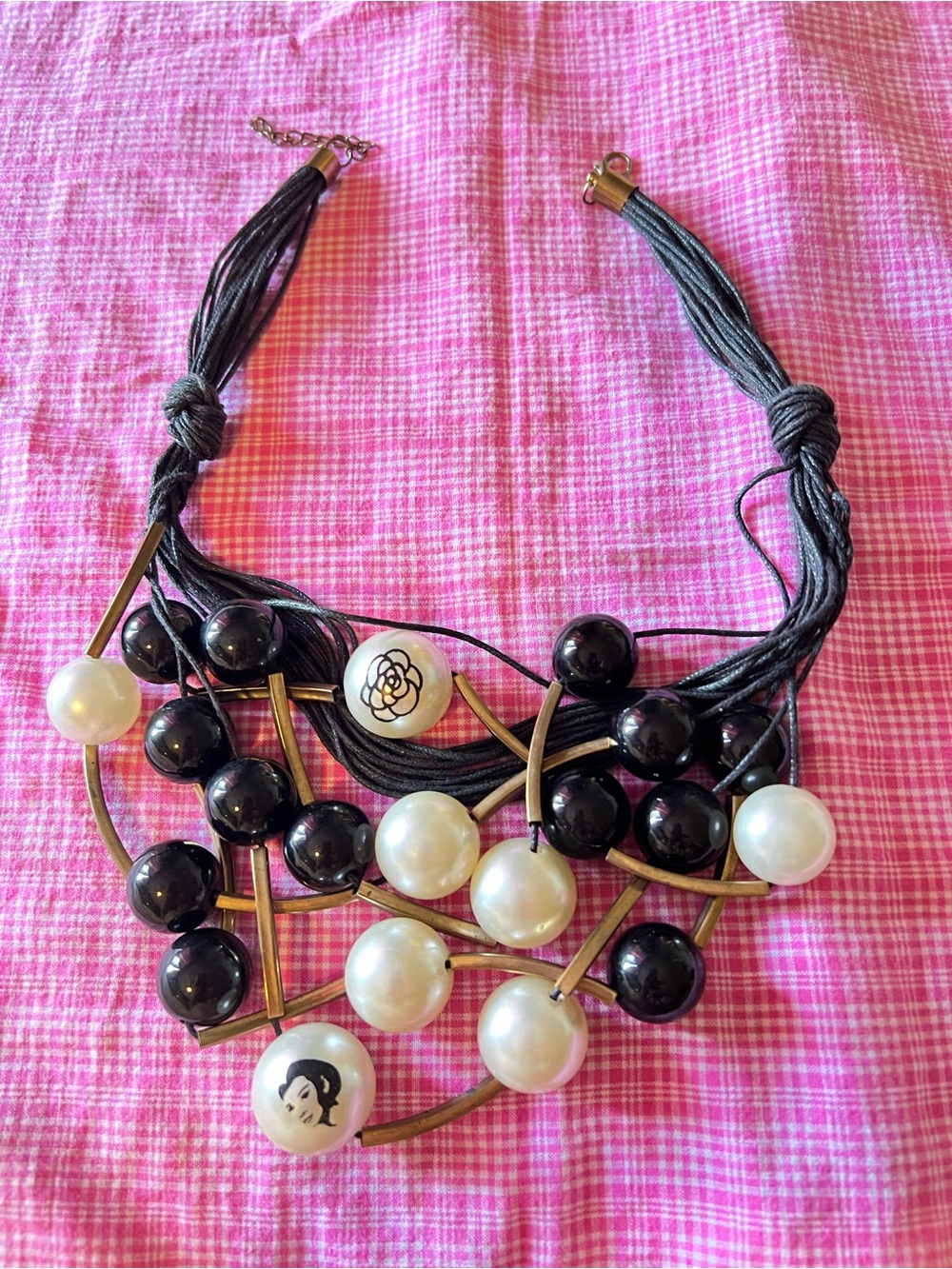 Multilayered COCO Necklace - Picture 3 of 12